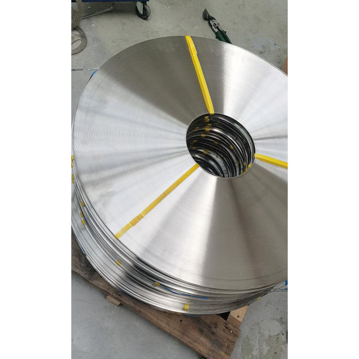 Kuinka 316 ruostumattomasta teräksestä valmistetun nauhan mekaaniset ominaisuudet muuttuvat eri ympäristön lämpötiloissa?